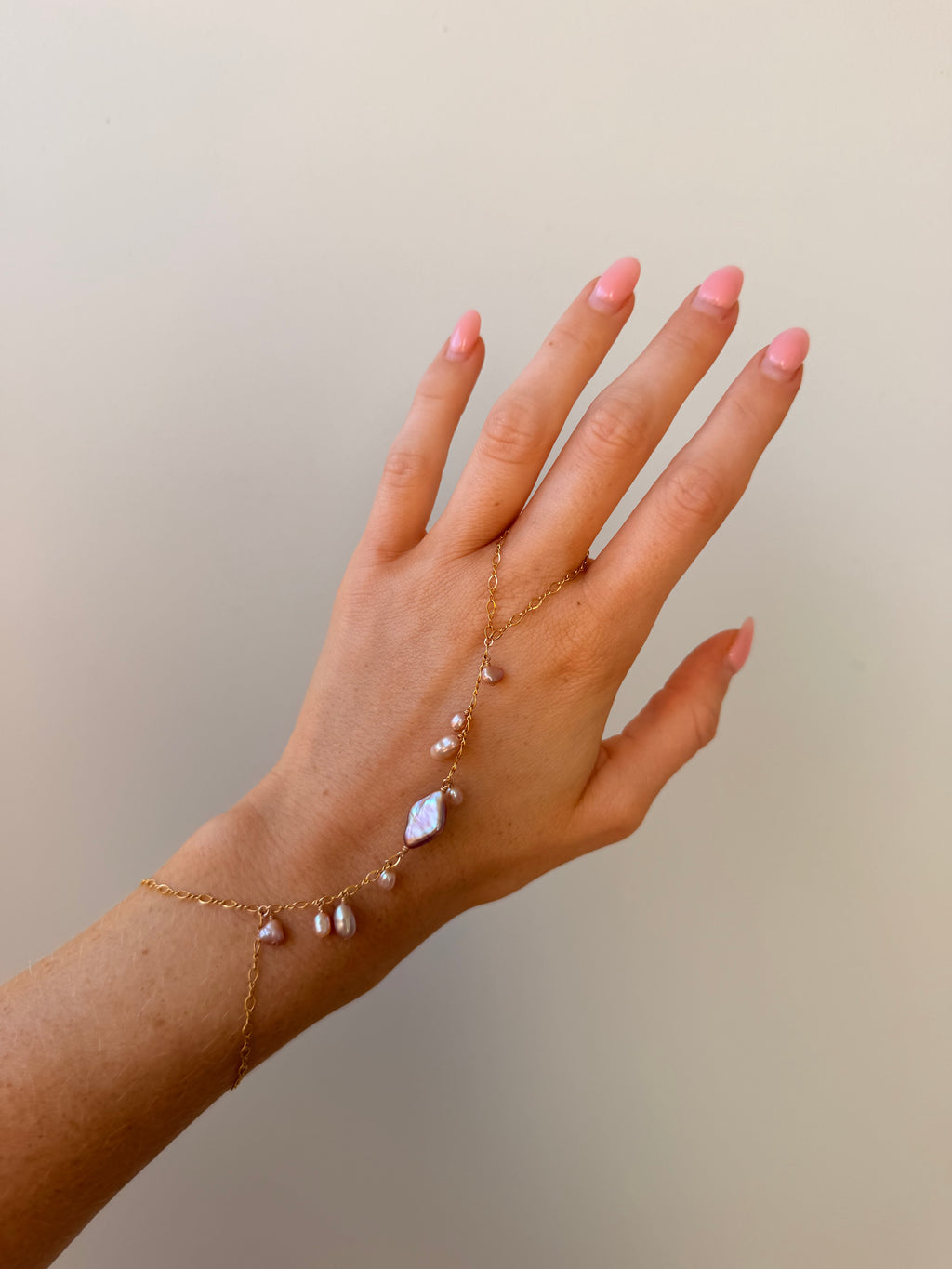 Lucinda Handchain