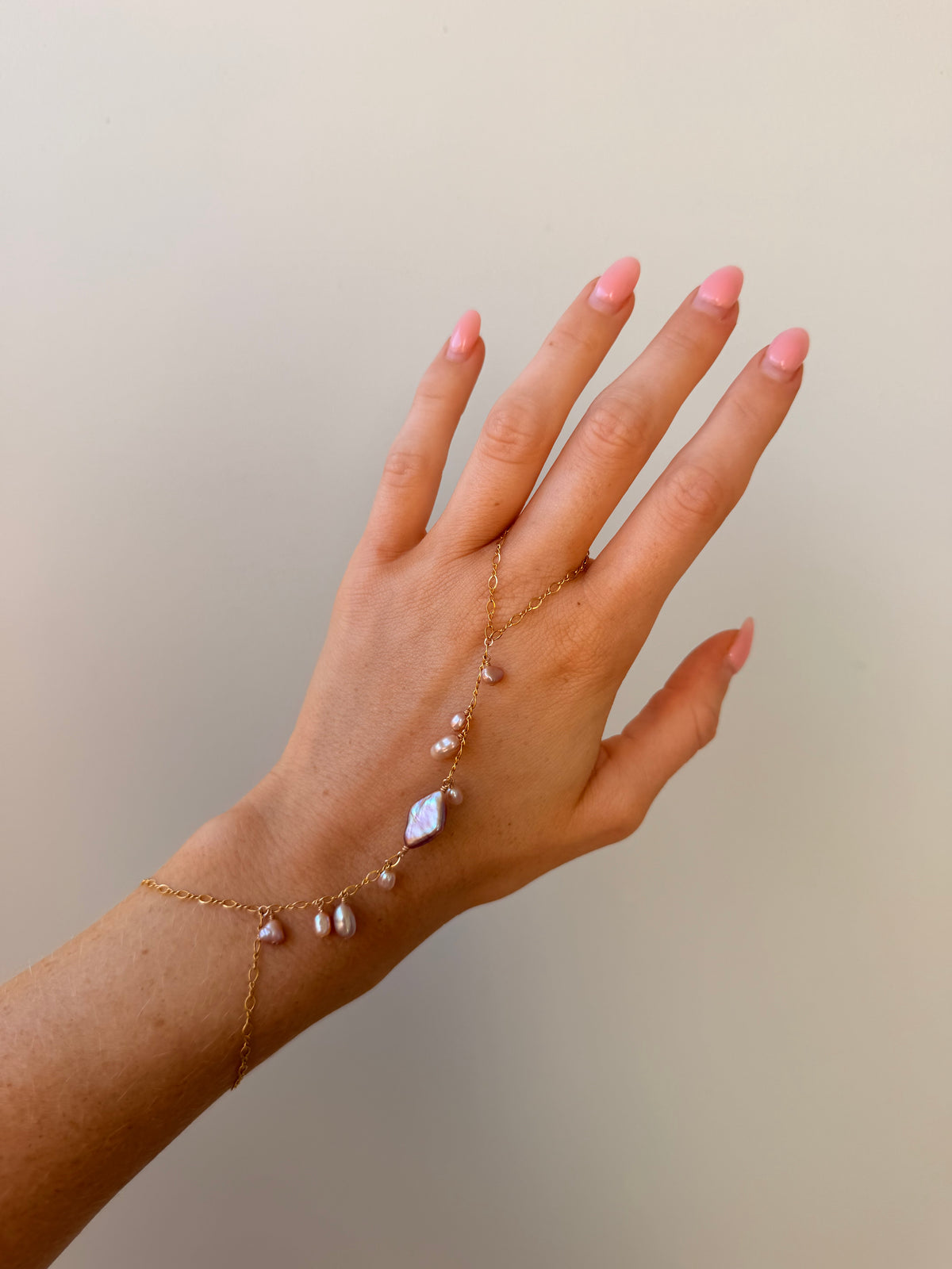 Lucinda Handchain