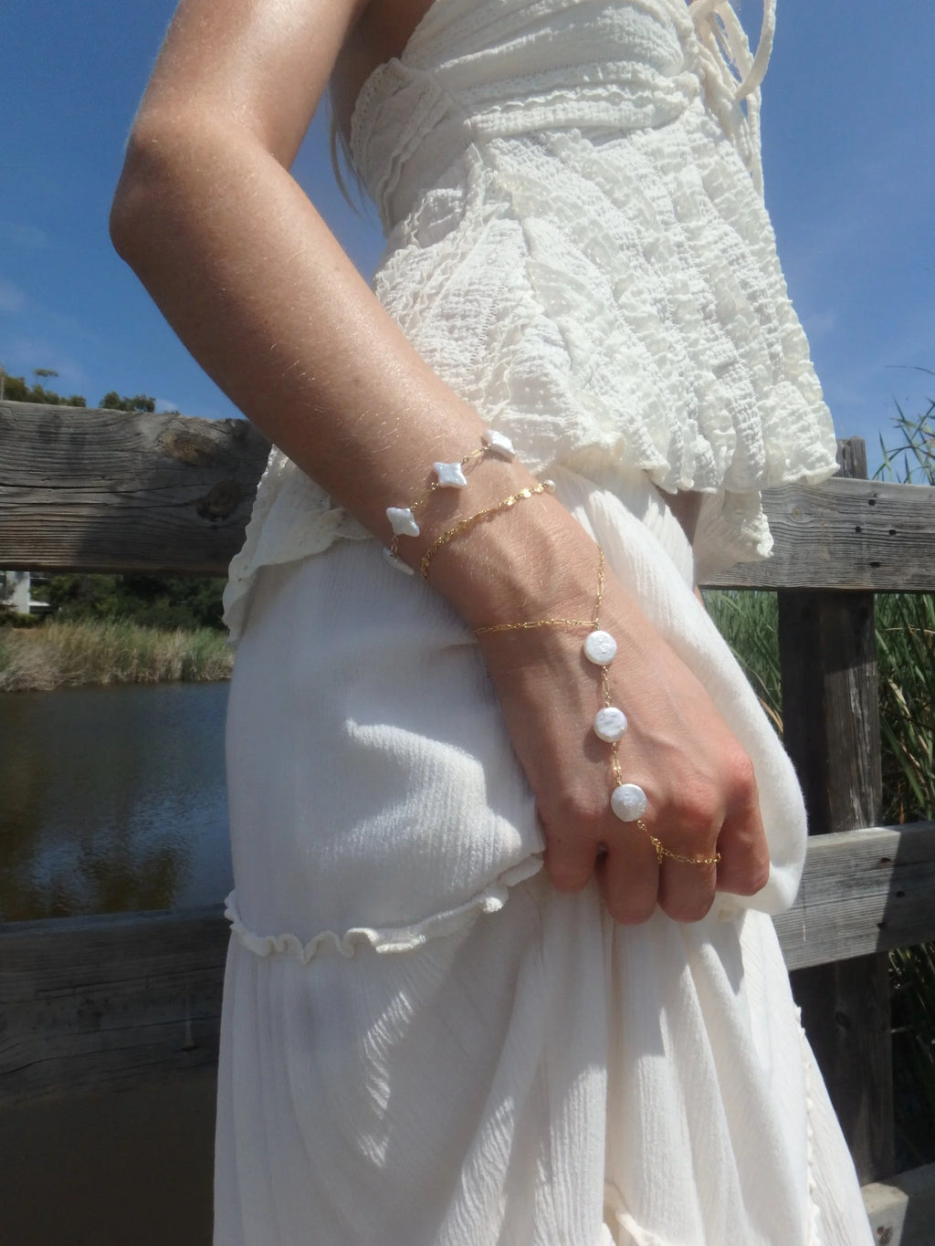 Full Moon Handchain