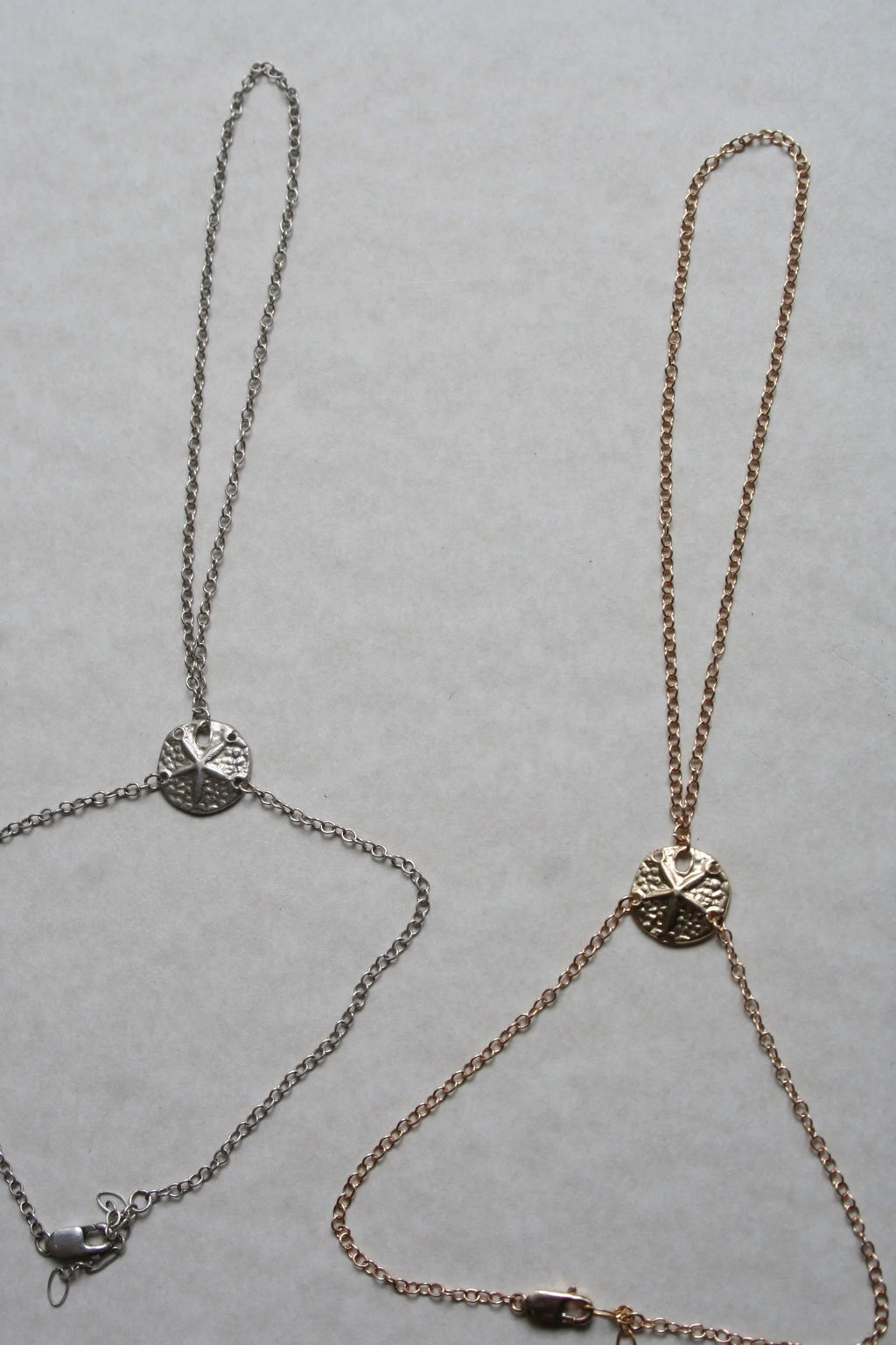 Solace Handchain