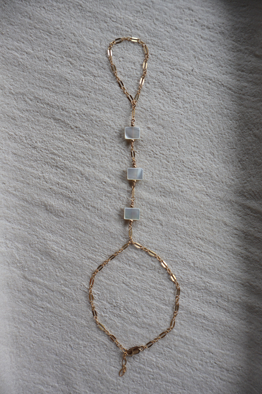 Celestia Handchain