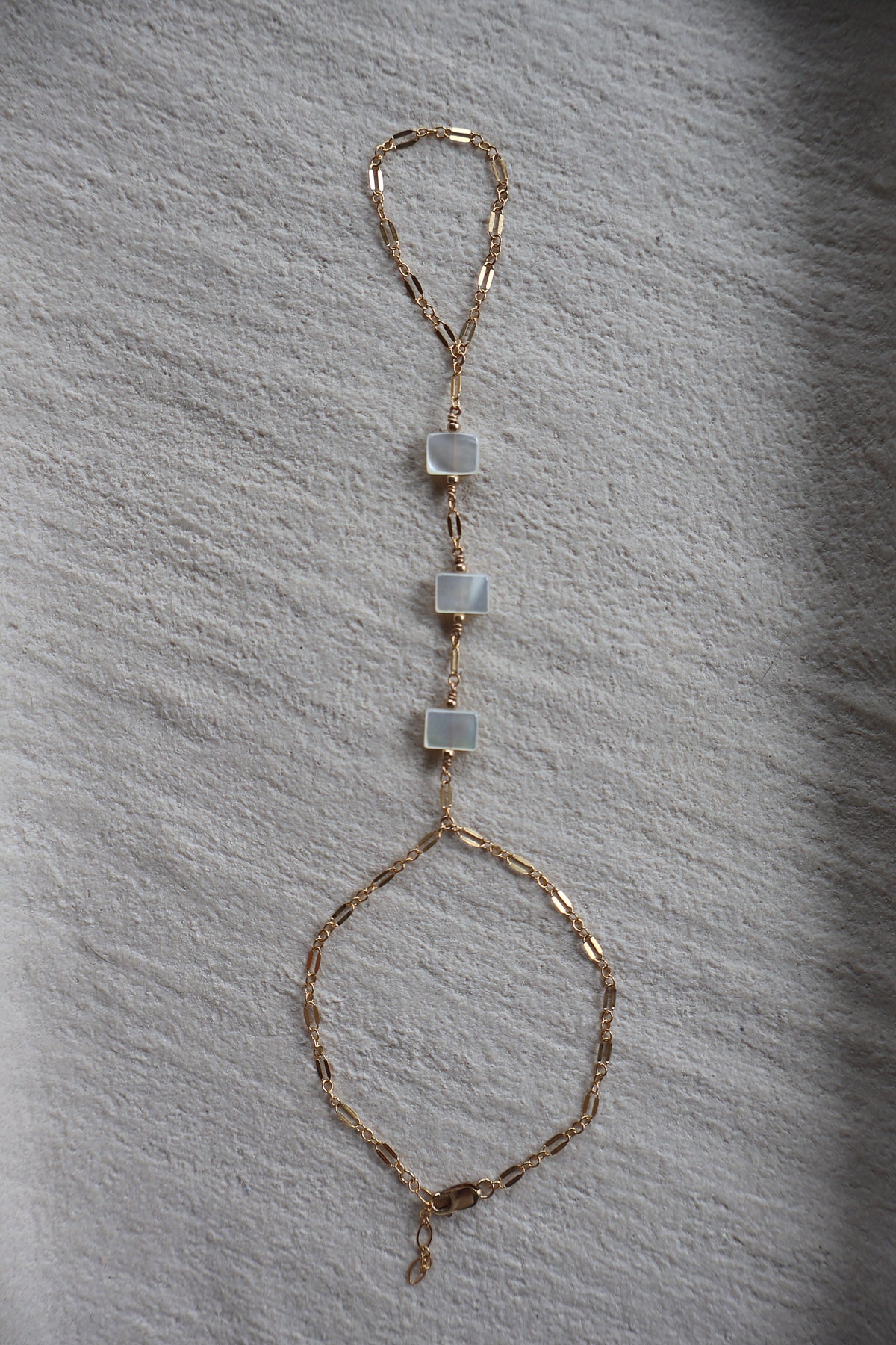Celestia Handchain