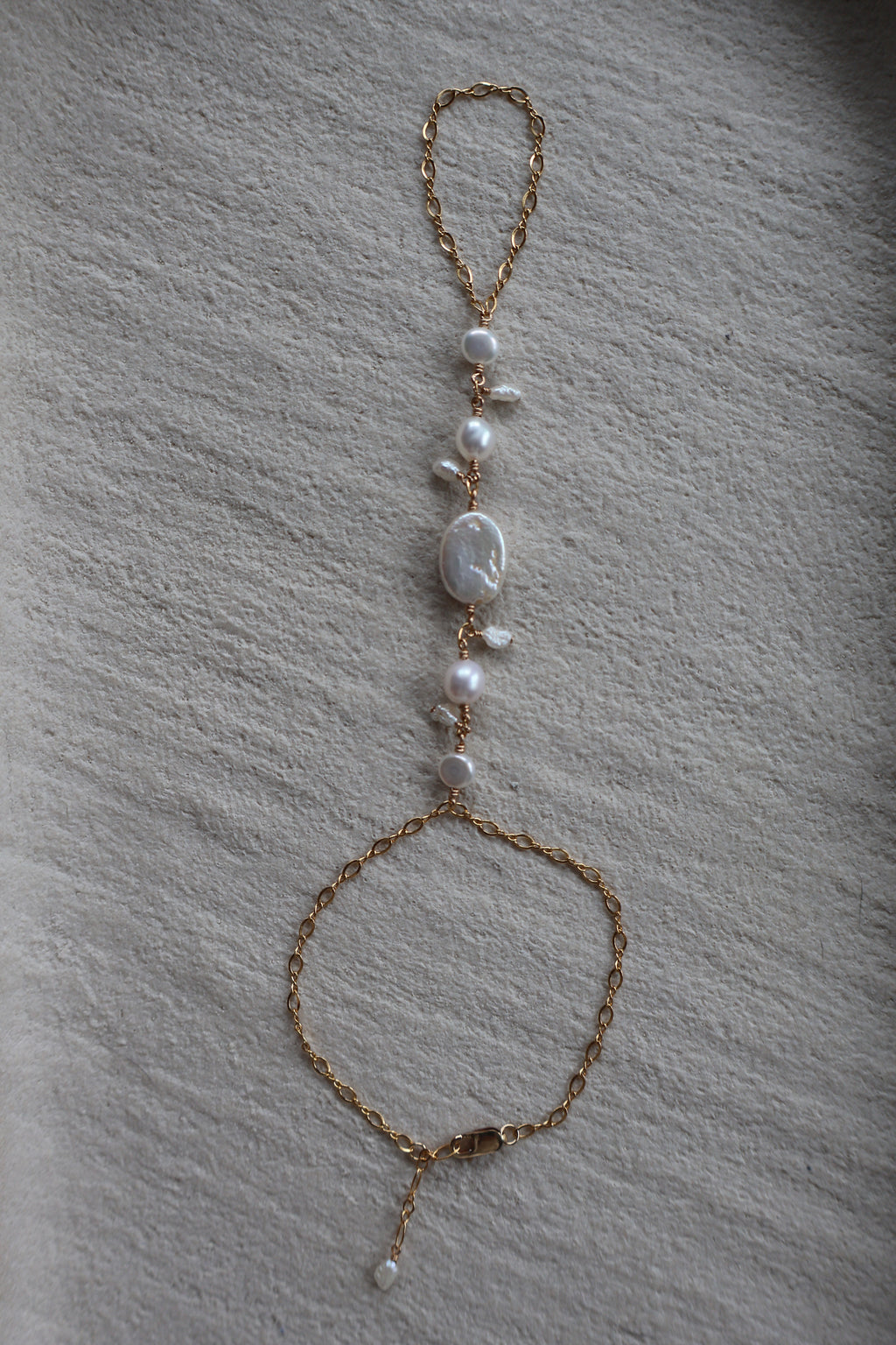 Maelynn Handchain