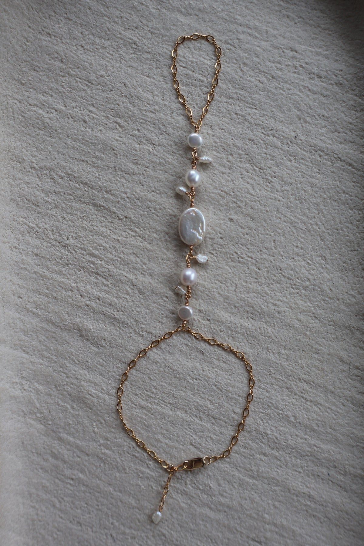 Maelynn Handchain