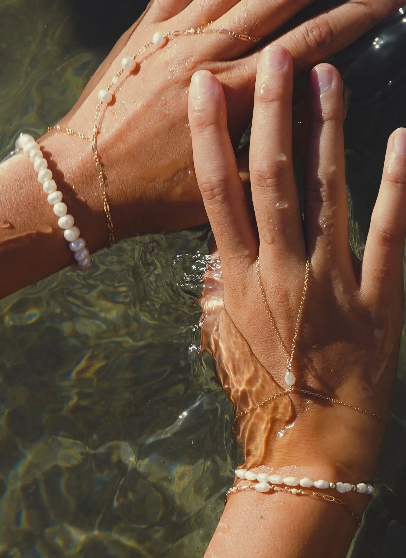The Coast Handchain