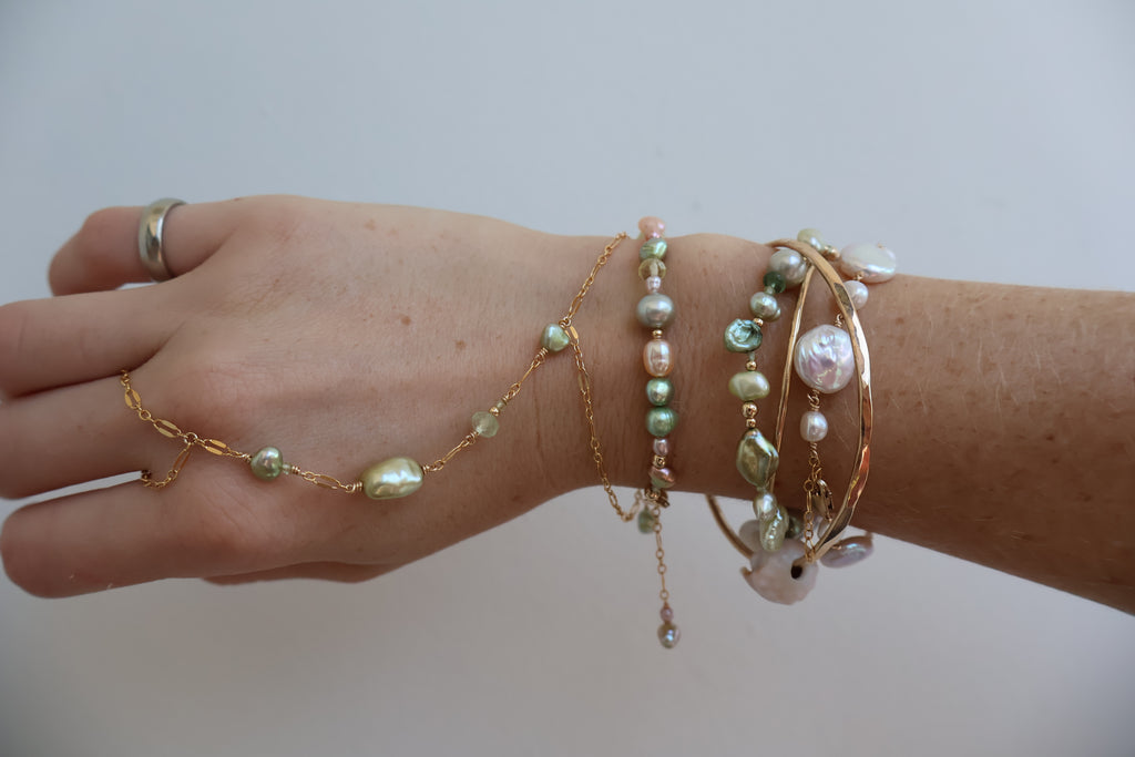 Avery Handchain