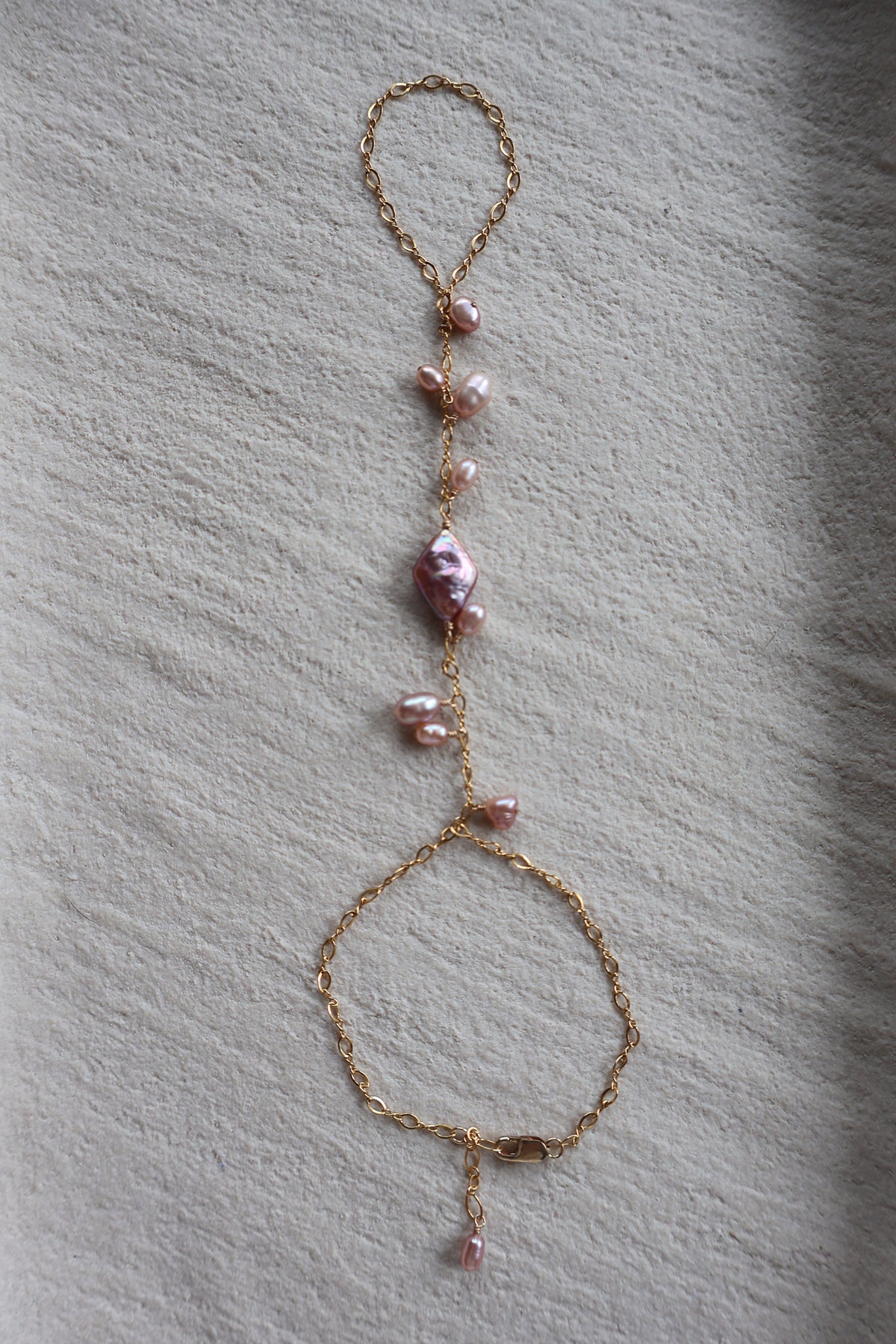 Lucinda Handchain