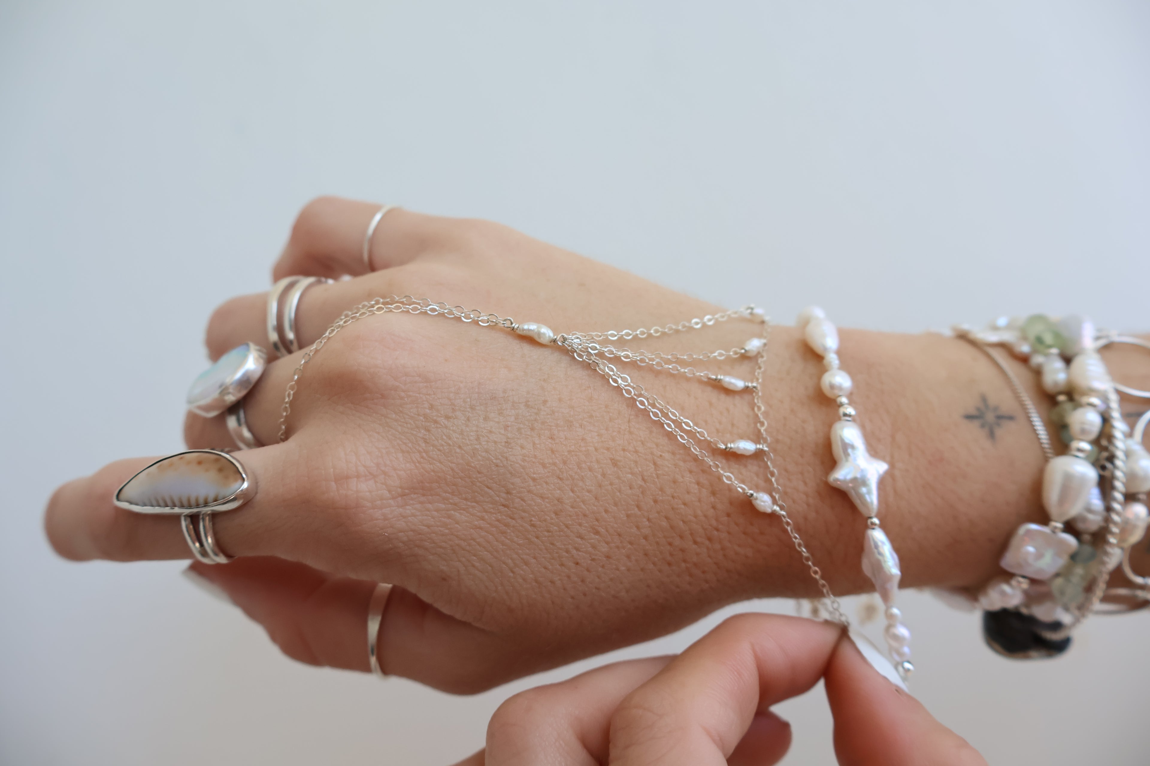 Shore Handchain