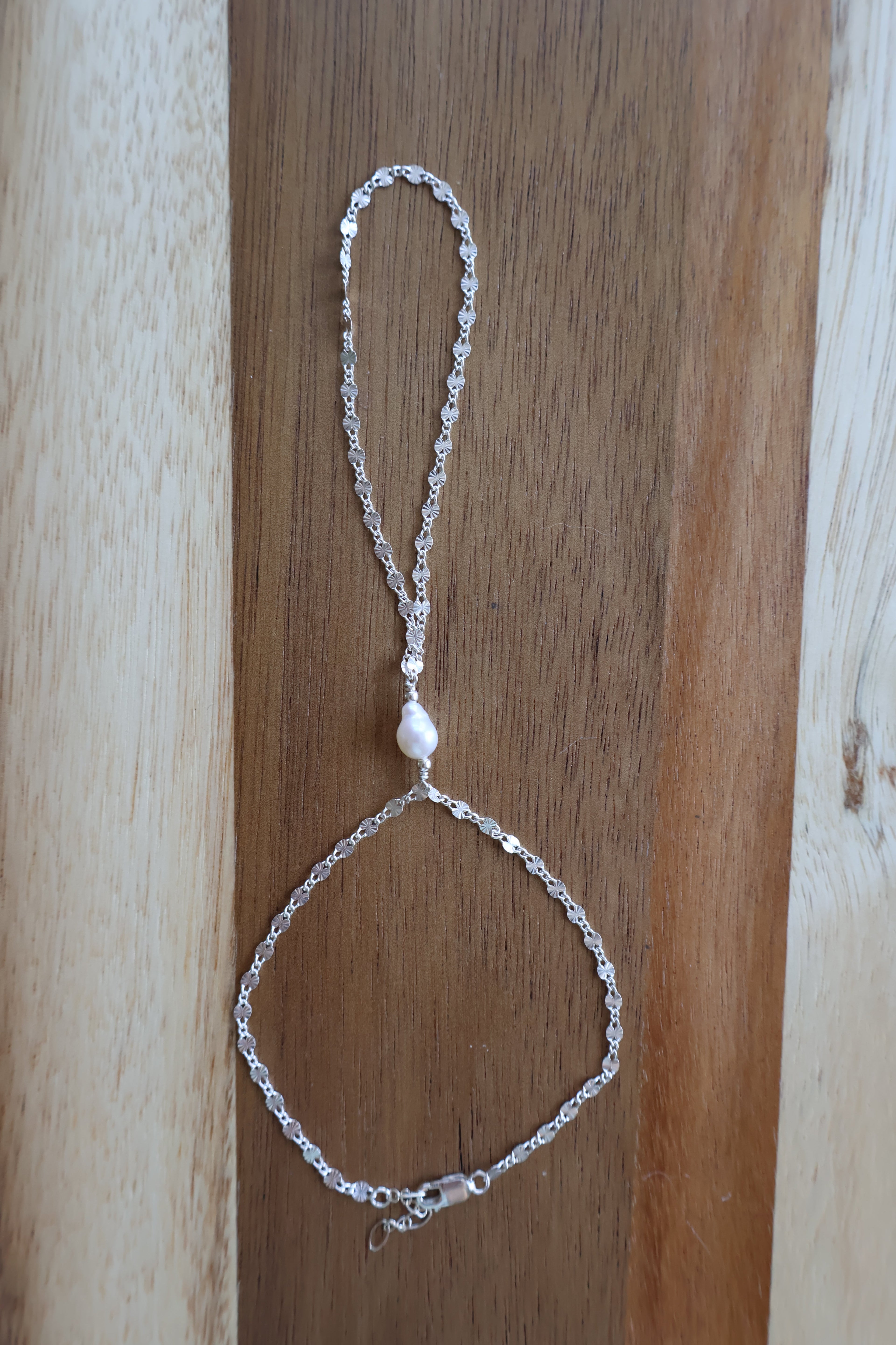 Starburst Handchain